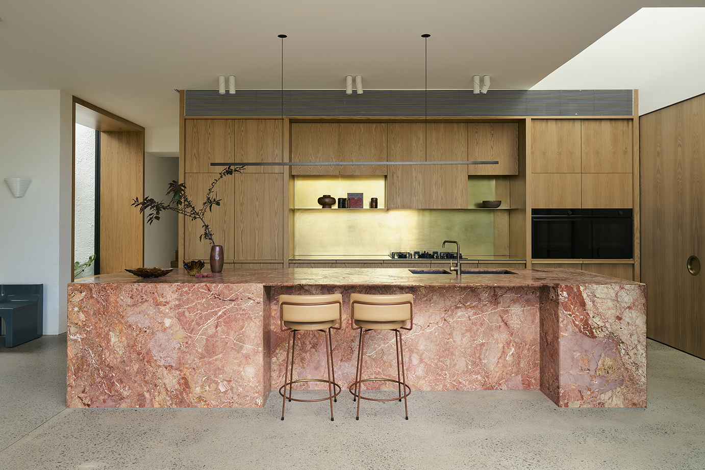 Rich materials, natural light: Alpha House by Studio Prineas Rich materials, natural light: Alpha House by Studio Prineas