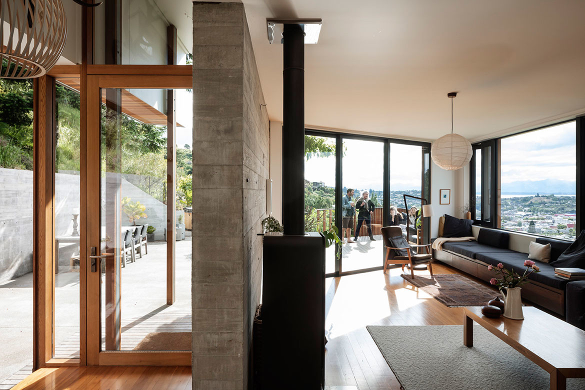 Irving Smith Architects designs Feather House