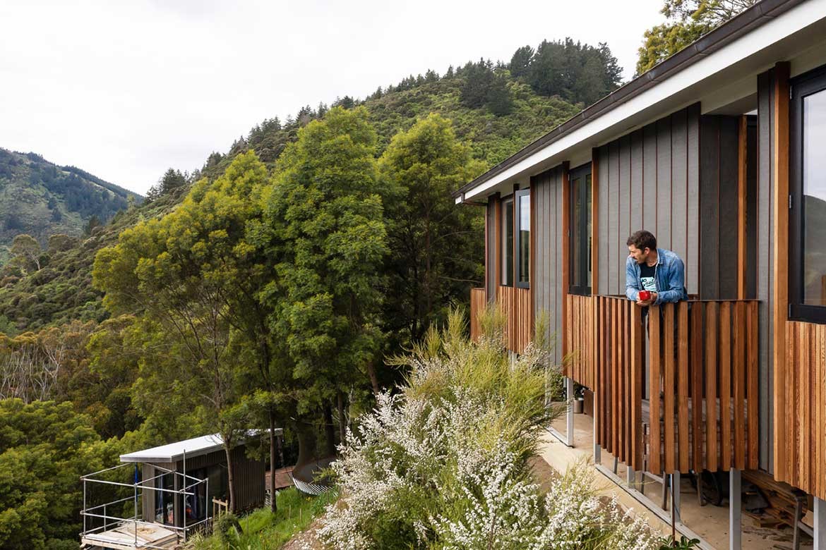 Irving Smith Architects designs Feather House