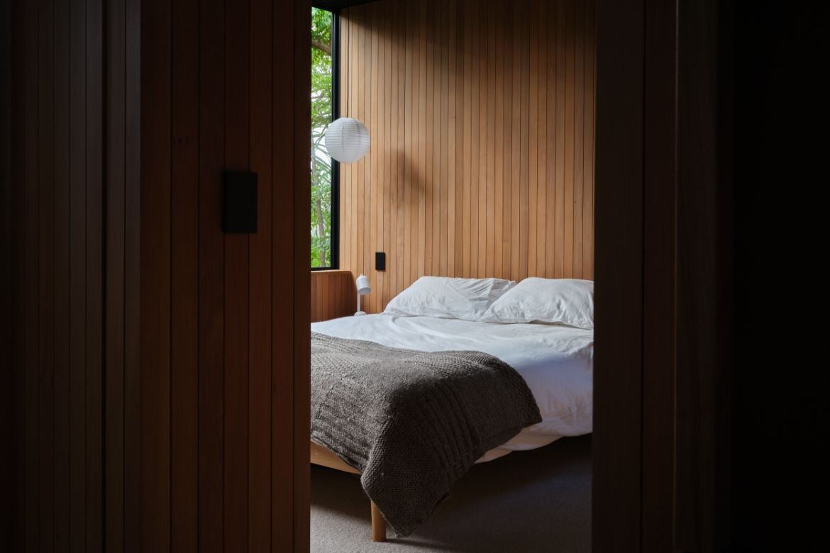 Oli Booth Architects - Lightly Weighted House