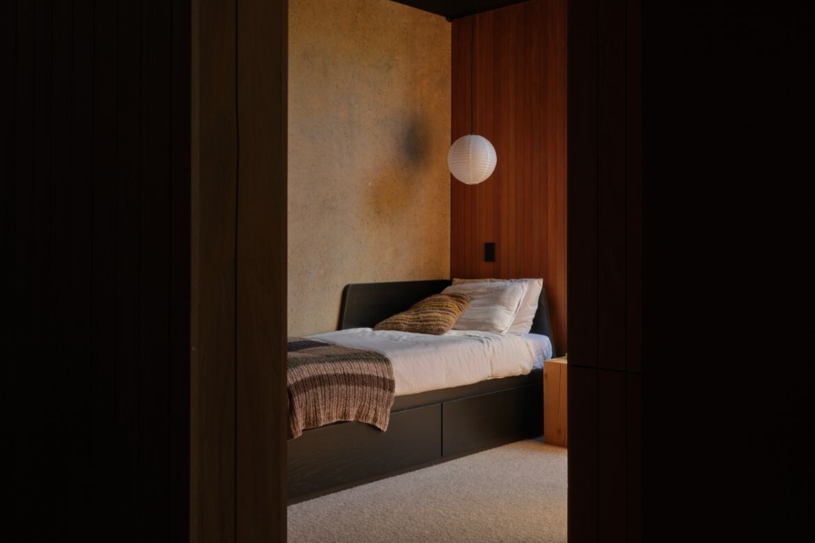 Oli Booth Architects - Lightly Weighted House